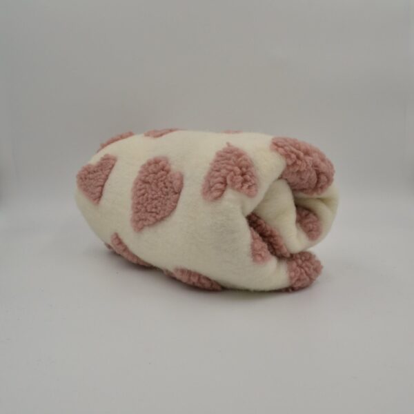 i-nastri-di-mirta-cuore-di-lana-rosa Tessuto in Lana